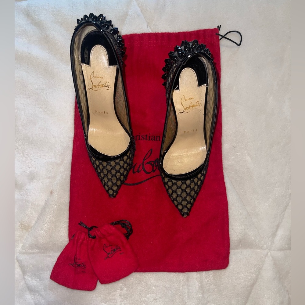Authentic Christian Louboutin Black Patent/Knot Heel